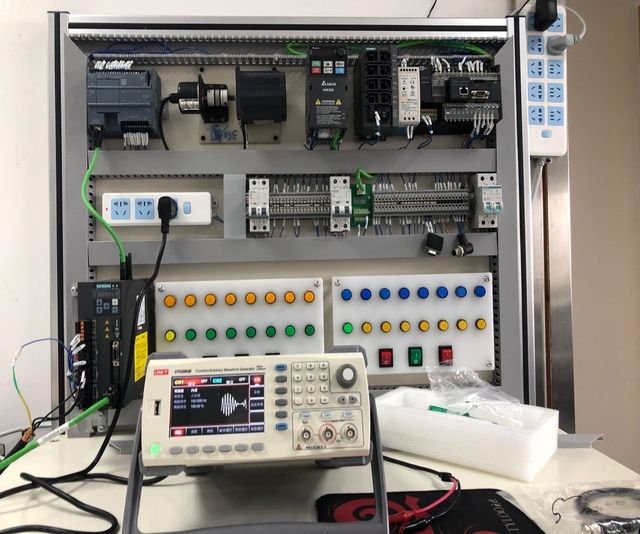 How to build a Siemens CNC test bench?